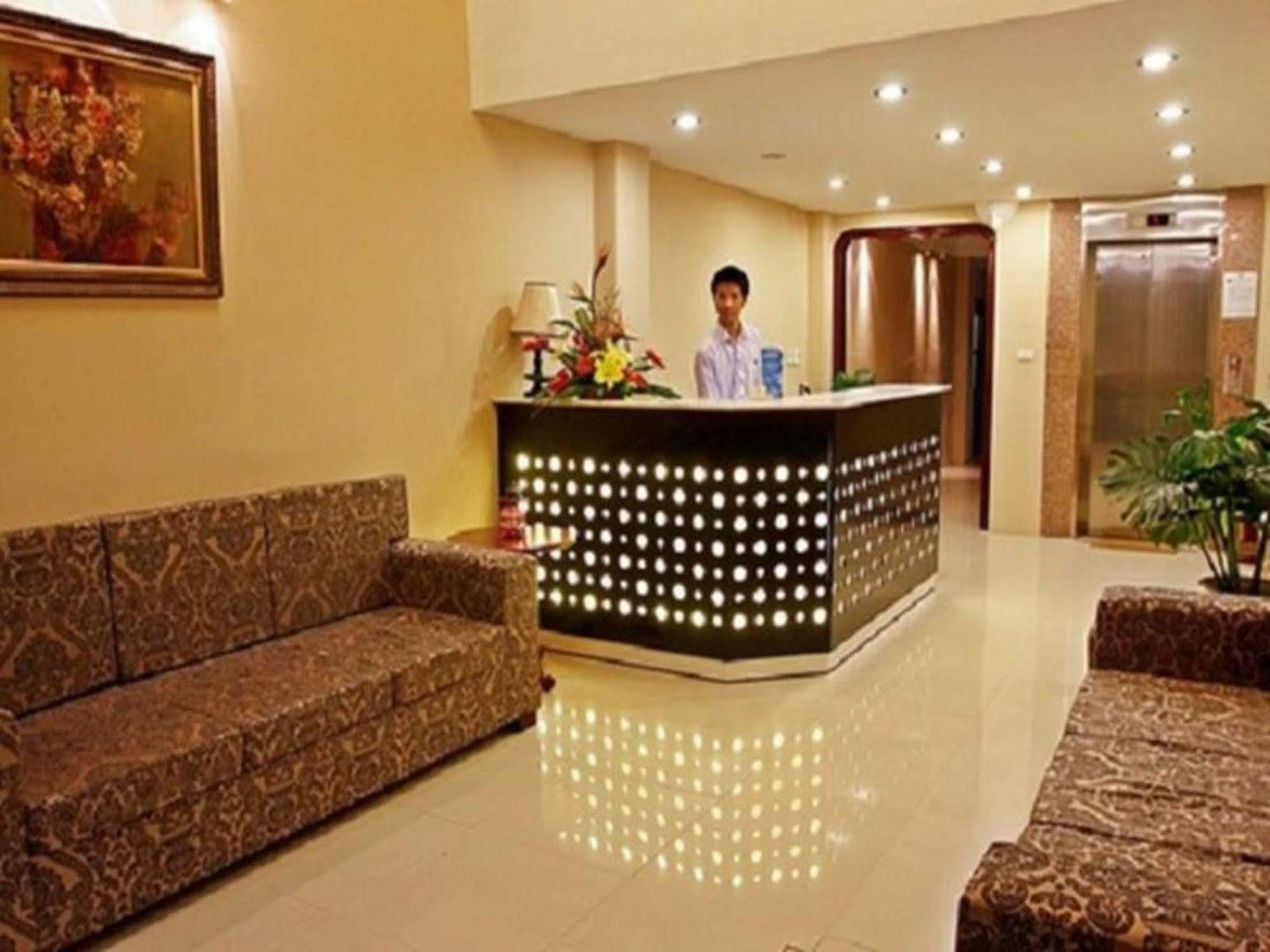Nhà nghỉ A25 - 53 Tuệ Tĩnh 2*